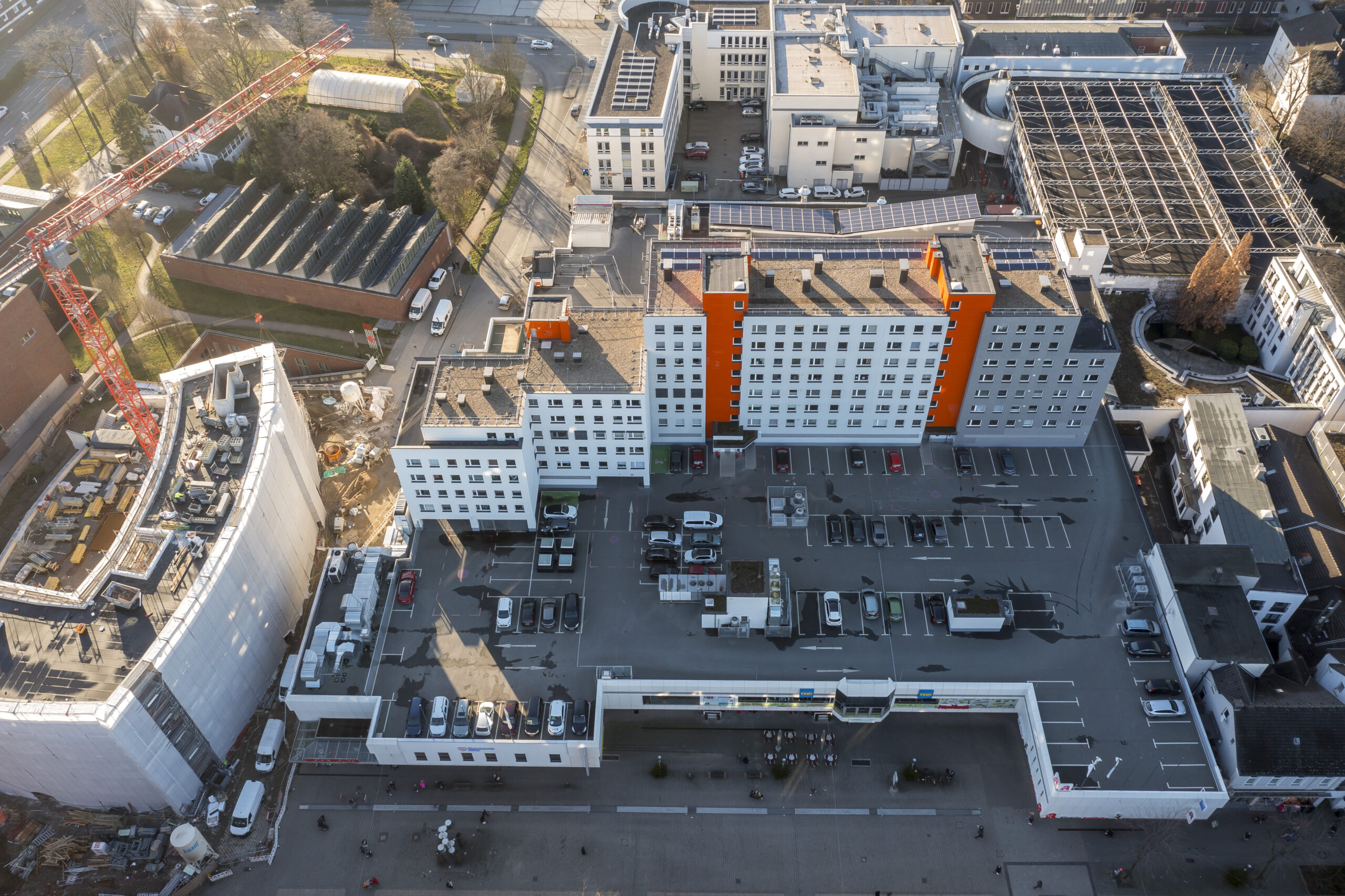 Drohnenaufnahme des City Centers; links im Bild die Baustelle Europagarten